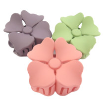 Clover Claw Pastel